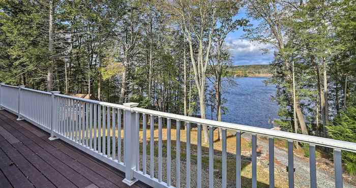 Khác Beautiful Lakefront Retreat w/ Deck & Views!