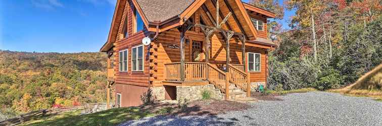 Others Hilltop Cabin on 5 Acres w/ Hot Tub & Waterfall!