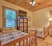 Lain-lain 3 Waterfront Mercer Cabin w/ Wraparound Porch!