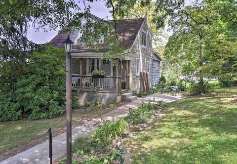 Others Enchanting Family House w/ Balcony < 3 Mi to Wvu!