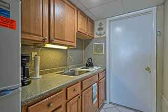 Others 4 Condo w/ Pool Access on Wildwood Crest Beach!