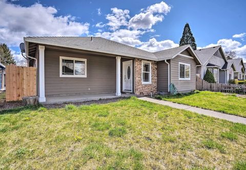 其他 Grants Pass Home: 1 Mi to Downtown & Rogue River!