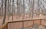 Khác 6 Family Poconos Home w/ Decks & Community Amenities