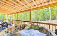 อื่นๆ 7 Idyllic Warne Cabin in the Woods w/ Hot Tub!