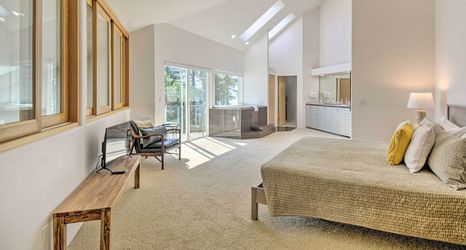 Others 2 Hike, Bike & Explore: Oceanfront Kingston Getaway