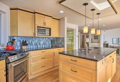 Others 7 Hike, Bike & Explore: Oceanfront Kingston Getaway