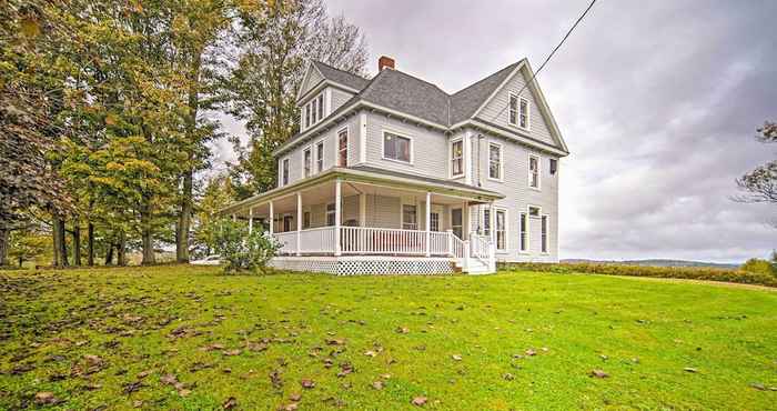 Khác Historic Victorian Farmhouse w/ Porch & Views!