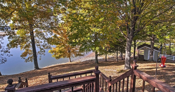 Others Captivating Cadiz Hideaway w/ Deck on Lake Barkley