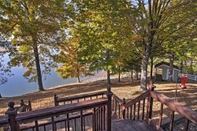 Others Captivating Cadiz Hideaway w/ Deck on Lake Barkley