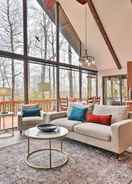 ภาพหลัก Breathtaking Brevard Home w/ Screened Porch!