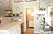 Others 4 Charming Culver City Cottage w/ Shared Pool+garden