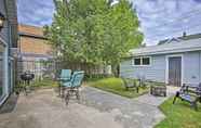 Others 6 Manistee Home w/ Fire Pit ~ 1 Mile to Beach!