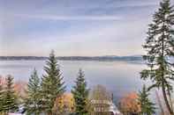 Others Hillside Home w/ Dock ~ 8 Mi to Coeur D'alene!