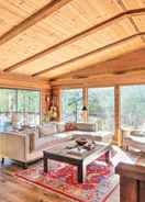 ภาพหลัก Groveland Cabin w/ Outdoor Perks & Game Room