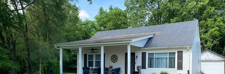 Others Quaint Creekside Cottage w/ Porch & Backyard!