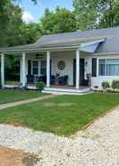 Primary image Quaint Creekside Cottage w/ Porch & Backyard!