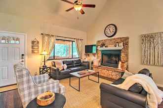 Lainnya 4 Charming Show Low Cabin w/ Fire Pit: Near Hiking!