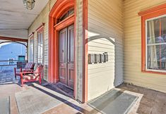 其他 5 Historic Poughkeepsie Apt - Walkable Location