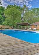 ภาพหลัก Lake Michigan Hideaway: Pool, Steps to Beach!