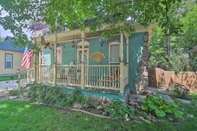 อื่นๆ Charming Loveland Home w/ Yard, Walk to Dtwn!