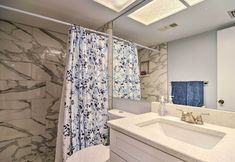 อื่นๆ 4 Balcony & Views: Sunny Indian Shores Condo!