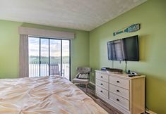 Lain-lain 3 Balcony & Views: Sunny Indian Shores Condo!