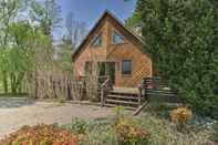 Lainnya Cozy Cabin w/ Mtn Views, - 7 Mi to Weaverville!