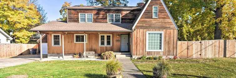 Lainnya East Medford Family Home w/ Yard & Sunroom!