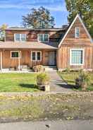 ภาพหลัก East Medford Family Home w/ Yard & Sunroom!