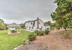 Others 7 Spacious Oceanside Home: Patio & Grill, Near Beach