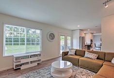 Others 4 Spacious Oceanside Home: Patio & Grill, Near Beach