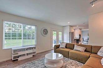 Others 4 Spacious Oceanside Home: Patio & Grill, Near Beach