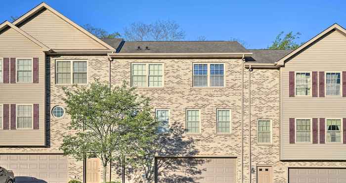 Others Quiet Townhome w/ Patio ~ 16 Mi to Pittsburgh