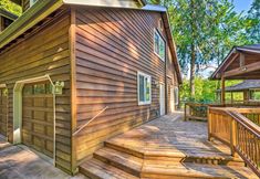 Others 4 The River House' w/ Deck, on Mckenzie River!