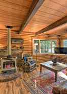 Primary image Amber Cabin' w/ Hot Tub, Near Top Vineyards!