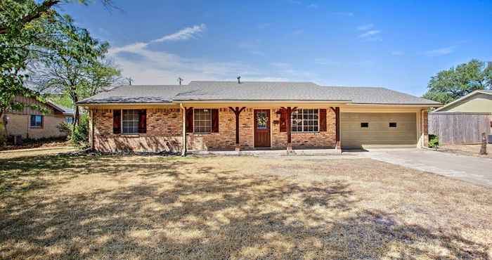 Others Spacious Ranch Home in Historic Waxahachie!