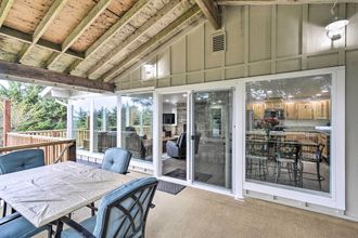 Others 4 Coastal Washington Getaway: Walk to Beach!