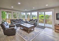 Khác 2 Coastal Washington Getaway: Walk to Beach!