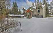 Others 4 Expansive Group Lake House w/ Private Hot Tub!