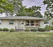 Others 5 Charming Rochester Home: 3 Mi to Silver Lake!