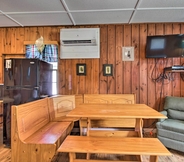 Others 3 Leisurely Lake Retreat: Boat Rentals & Fishing!