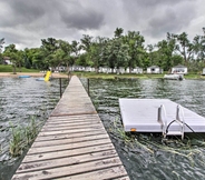 Others 6 Leisurely Lake Retreat: Boat Rentals & Fishing!