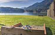 Lain-lain 4 Lakefront Cabin w/ Stunning Mountain Views & Dock!