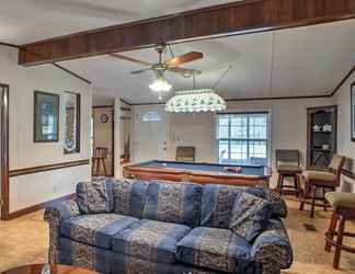 Others 2 Ooltewah Cabin w/ Grill, Pool Table & Porch!