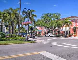 Lain-lain 2 Coastal Downtown Naples Condo - Walk to the Beach!