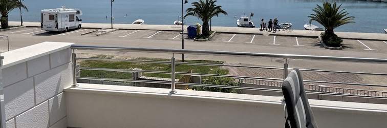 Others Seafront apt With Terrace, 4 Bedrooms and Mooring