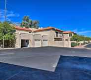 Others 2 Phoenix Townhome W/pool Access, 13 Mi to Old Town!