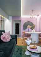 Imej utama Holt - Incredible 3 Bedroom 2 Bathroom Apartment in the Heart of Bucharest