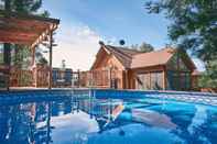 อื่นๆ Duc 88 - Luxury log Chalet With hot tub Barrel Sauna and Private Heated Pool