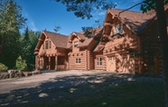 Lainnya 4 Executive Plus 89 - Luxurious log Home With Private hot tub Pool Sauna and Close to Activities